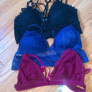 3pack of bralettes
